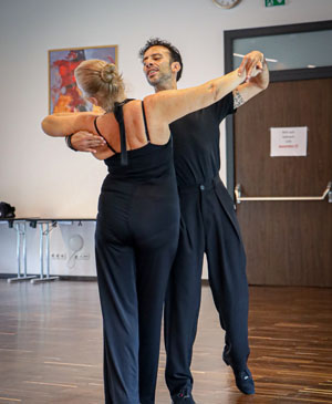 16.10.2026 - 18:00 - 20:00 Uhr
Pro-Am Austria Workshop mit Danilo Kamper-Campisi & Bibi Jung